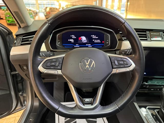 Volkswagen Passat i Örebro