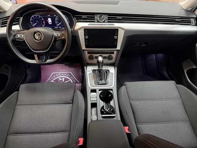 Volkswagen Passat i Örebro