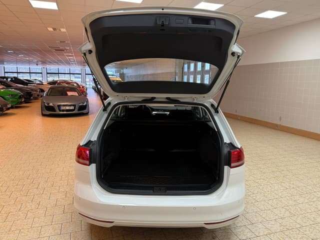 Volkswagen Passat i Örebro