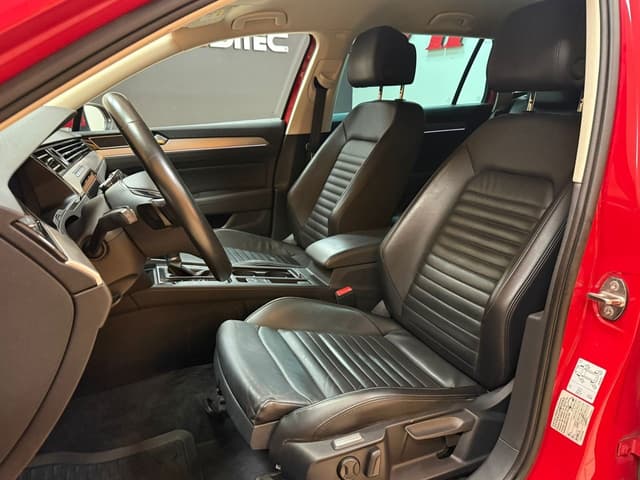 Volkswagen Passat i Örebro