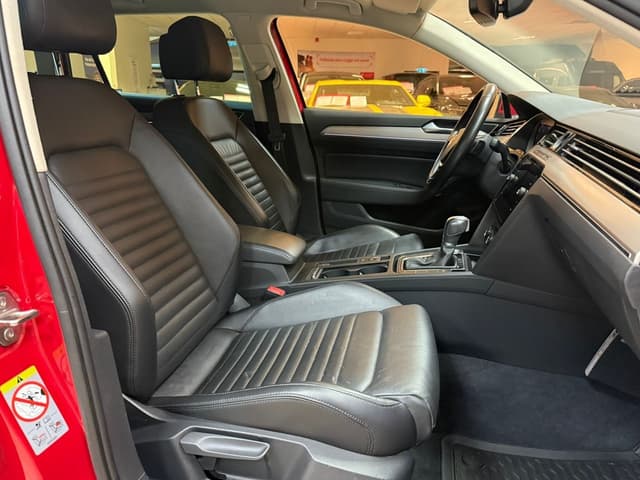 Volkswagen Passat i Örebro